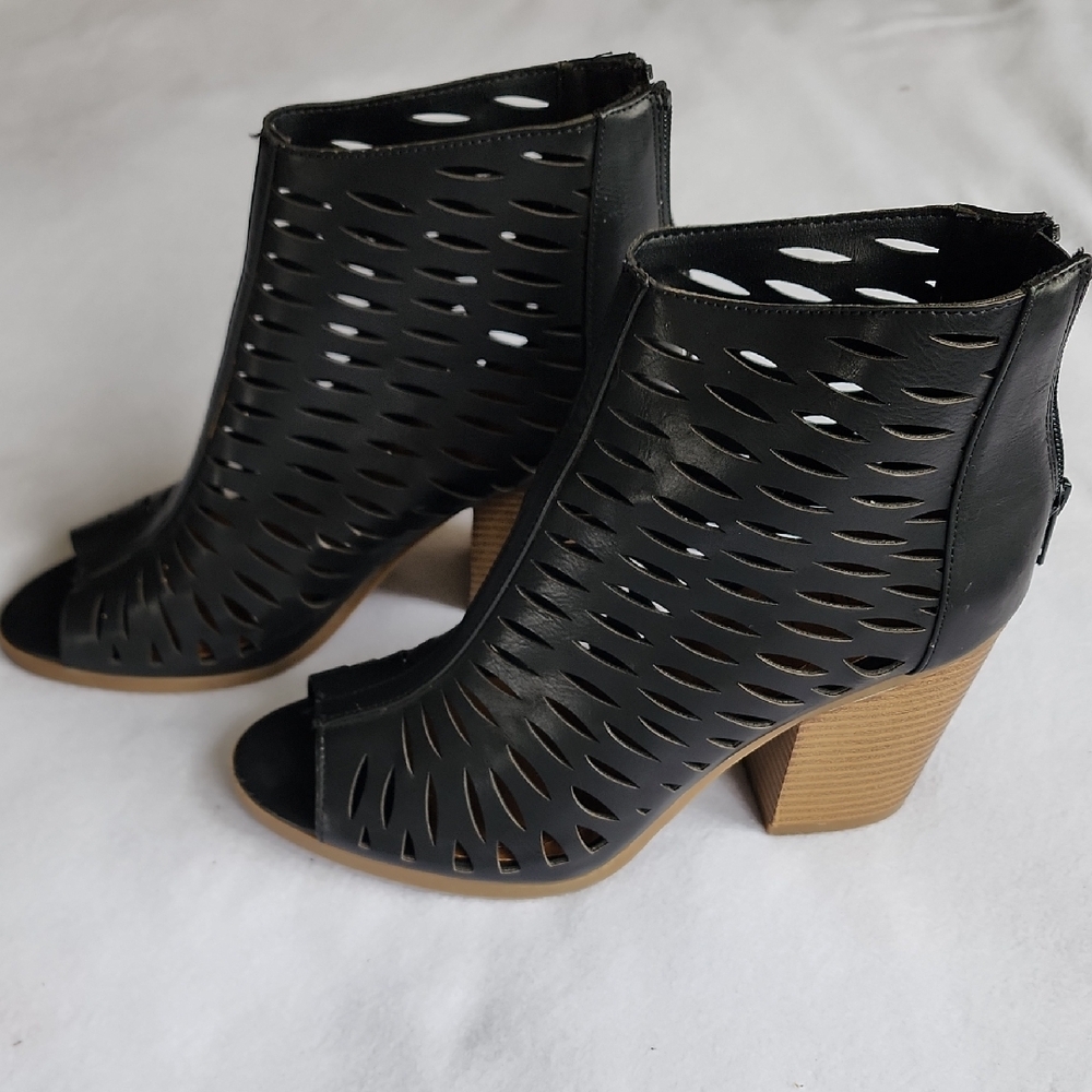 Rampage Black Heeled Boots with Cutout Design